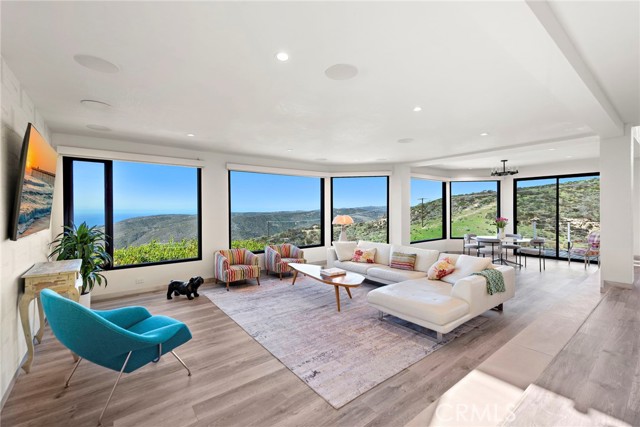 Property photo of 2590 Park AV