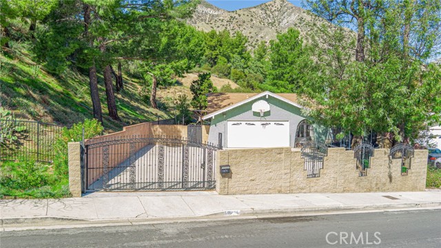 Property photo of 13876 Gavina AV