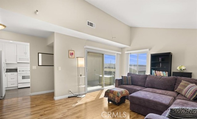 Property photo of 5473 Twin Lakes DR