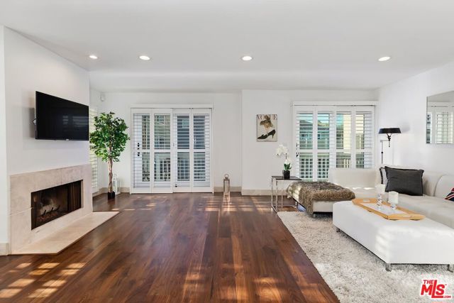 Property photo of 17 20th AV