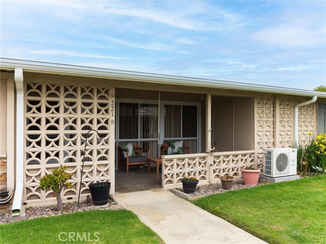 Property photo of 13061 Oak hill Dr