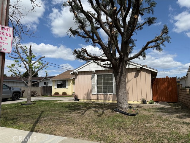 Property photo of 1839 W Chateau AV