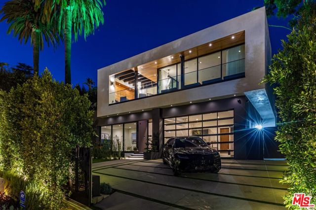 Property photo of 1172 N Doheny DR
