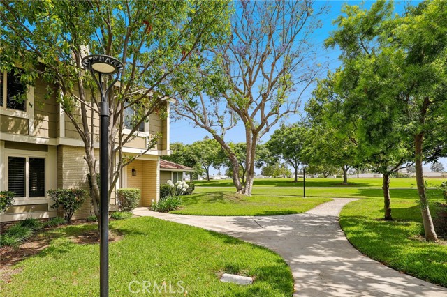 Property photo of 14 Black Oak