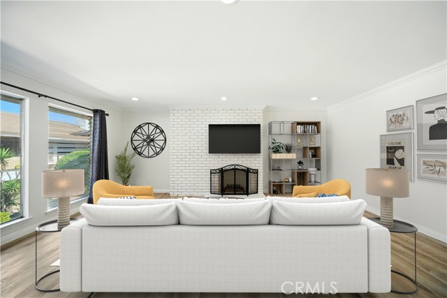 Property photo of 471 W Duarte RD