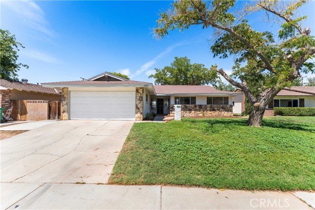 Property photo of 1133 W Avenue J11