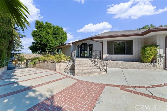 Property photo of 4121 Regal Oak DR