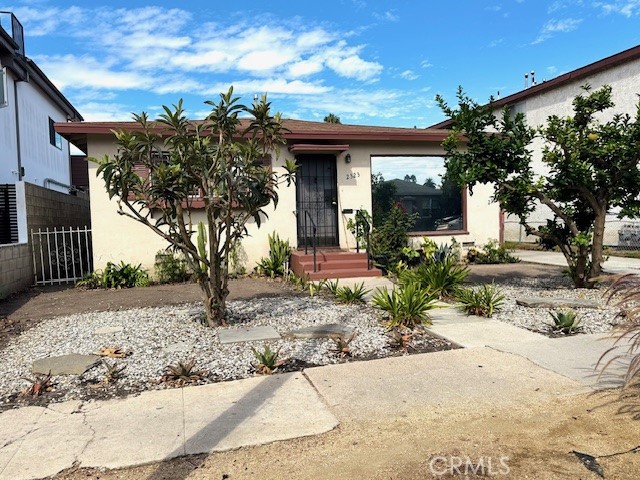 Property photo of 2323 Carmona Ave