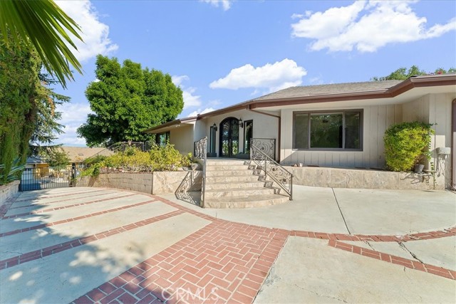 Property photo of 4121 Regal Oak DR