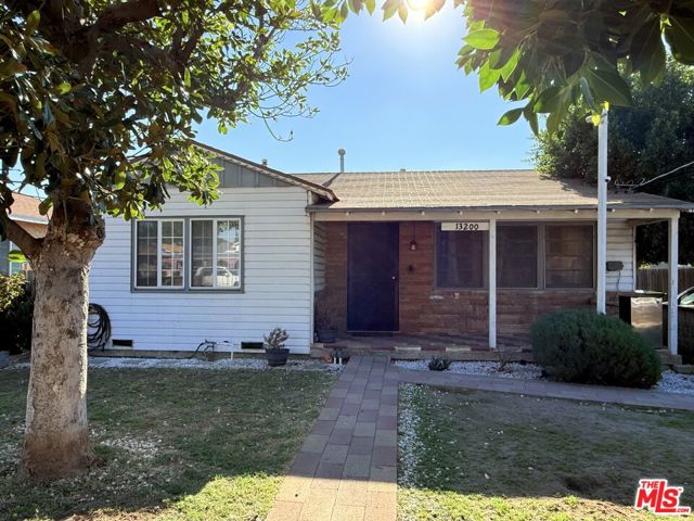 Property photo of 13200 Glamis ST