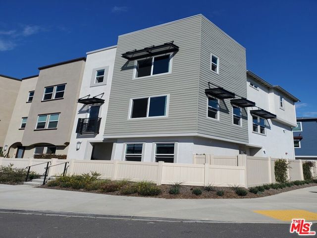 Property photo of 757 Daniel Freeman Cir