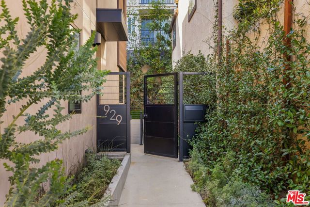 Photo of 929 Hilldale