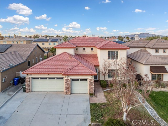 Property photo of 13752 Dodie AV