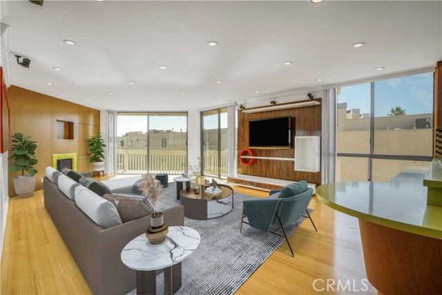 Photo of 7301 Vista Del Mar