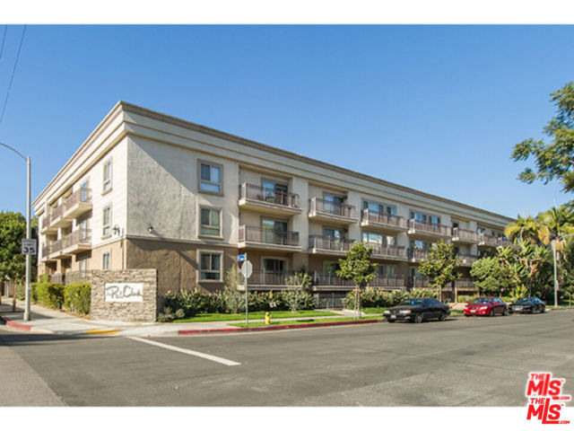 Property photo of 141 S Clark DR