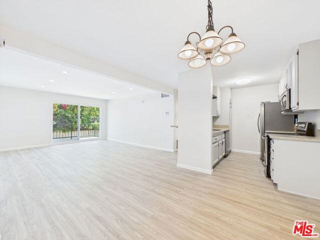 Property photo of 5460 White Oak AV