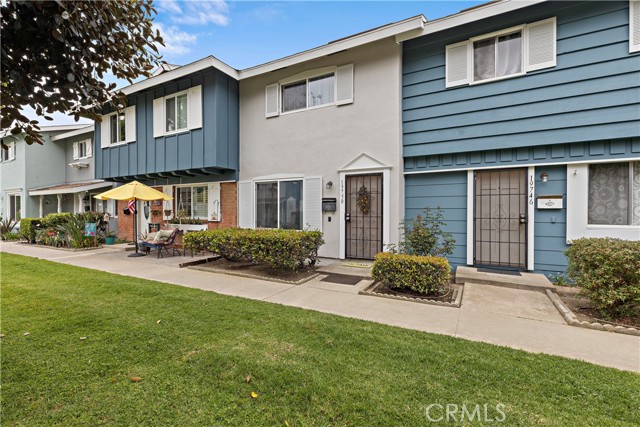 Property photo of 19750 Cambridge LN