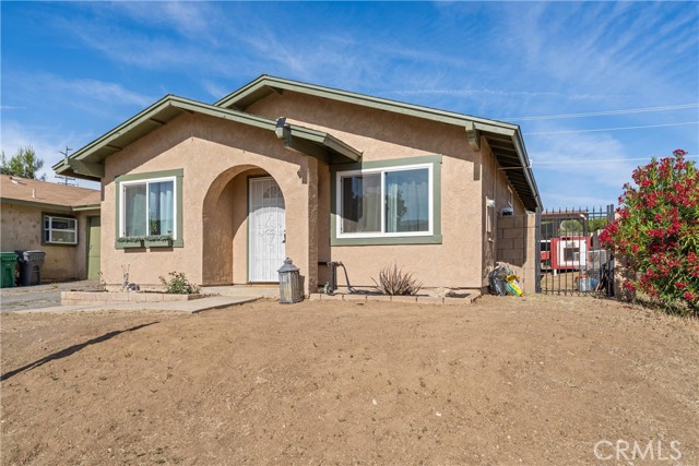 Property photo of 42045 Thornbush AV