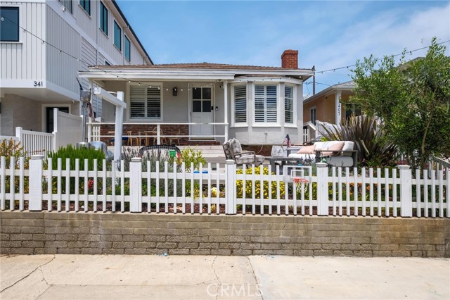 Property photo of 401 6th ST