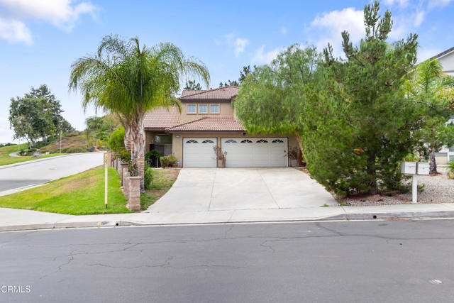 Property photo of 620 Avondale Dr DR