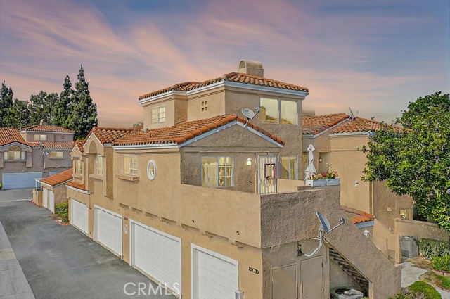 Photo of 2621 S Montego