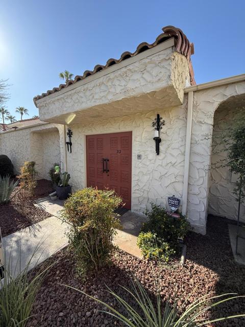 Property photo of 1833 S Araby DR