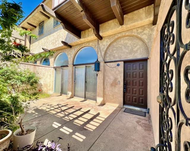 Property photo of 105 N Almansor ST