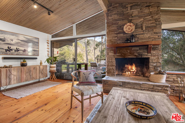 Property photo of 886 Camino Colibri
