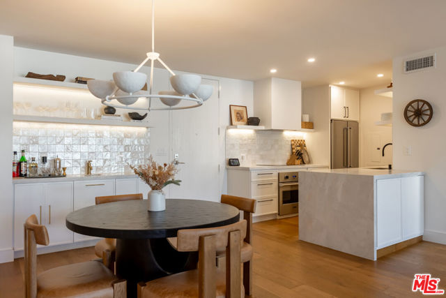 Property photo of 1351 N Crescent Heights BL