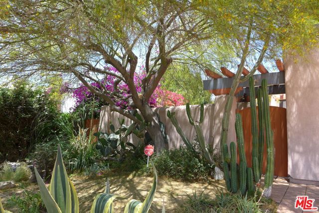 Property photo of 3124 Veteran AV