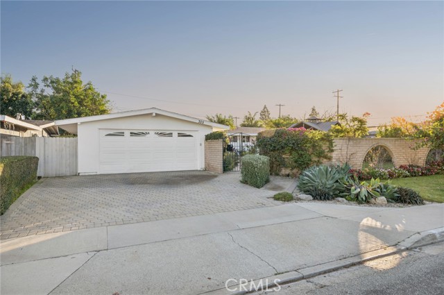 Photo of 305 Nassau Rd