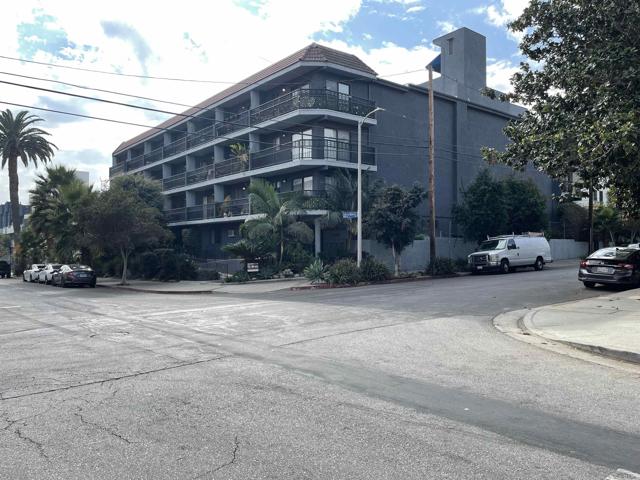 Property photo of 1355 N Sierra Bonita AV