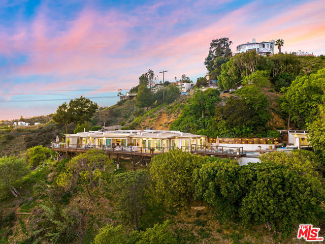 Property photo of 8494 Cole Crest DR