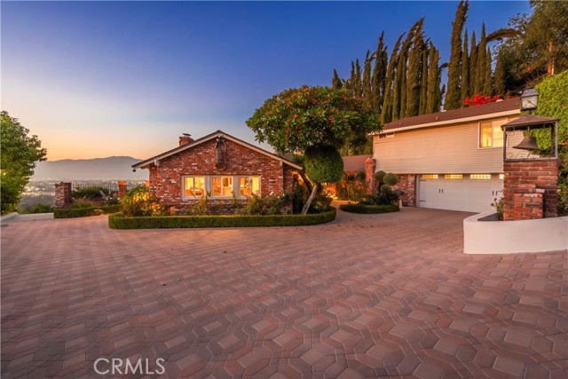 Property photo of 2333 N Coronet CT