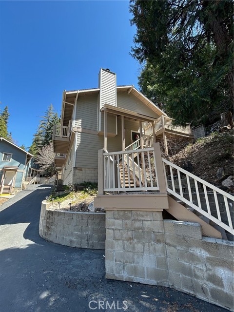 Property photo of 301 Canyon Crest LN