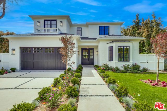 Property photo of 427 N Bundy DR