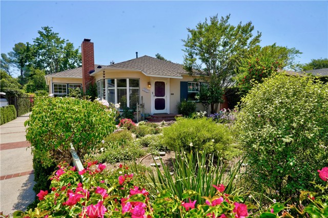 Property photo of 2042 E Crary ST