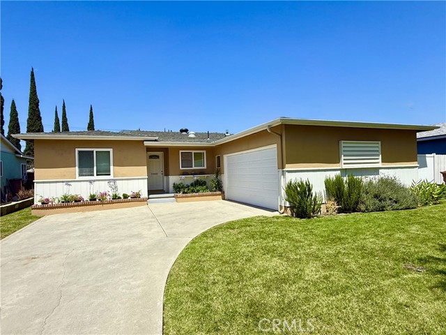 Property photo of 913 N Acacia AV