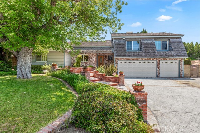 Property photo of 1408 Queen Summit DR