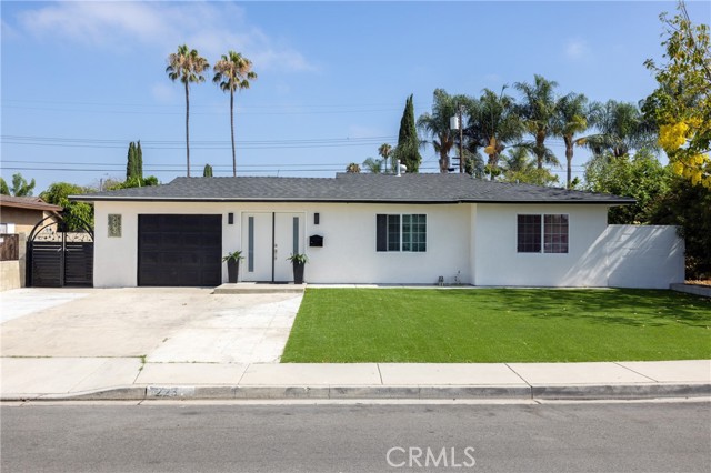 Property photo of 223 W Simmons AV