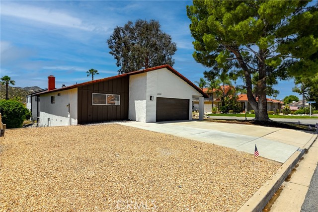 Property photo of 22587 Canyon Lake DR