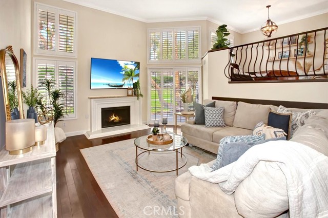 Property photo of 166 N Singingwood ST