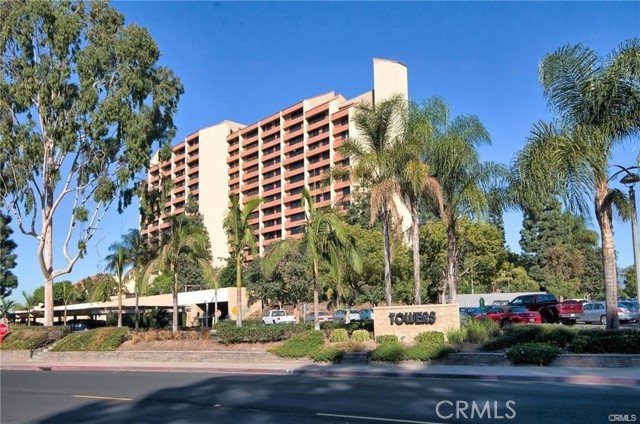 Property photo of 24055 Paseo Del Lago