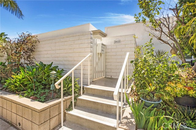 Property photo of 2083 Ronda Granada