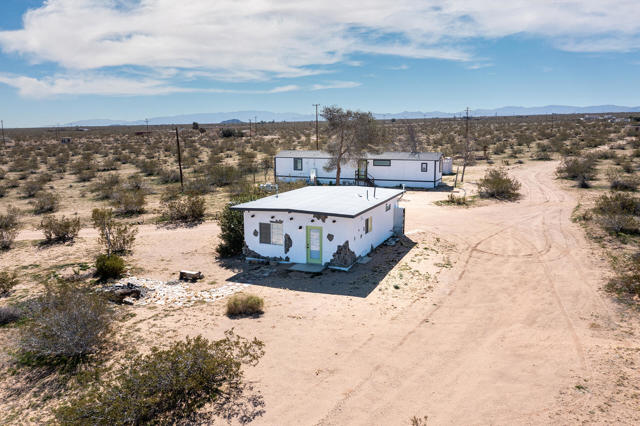 Property photo of 61186 Sespe ST