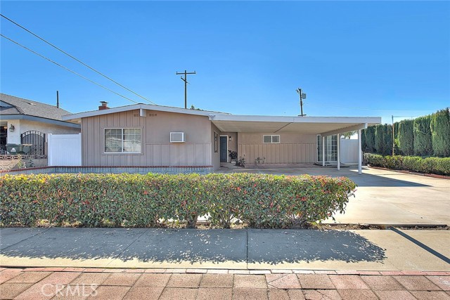 Property photo of 1435 W Rosewood Ct