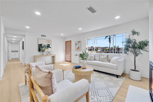 Property photo of 9132 Dickens