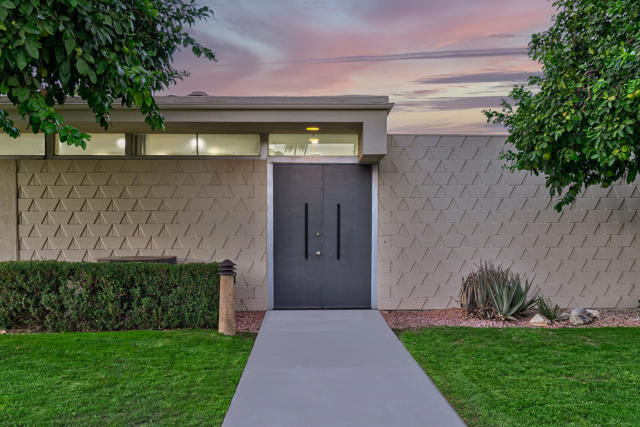 Property photo of 314 Desert Lakes DR