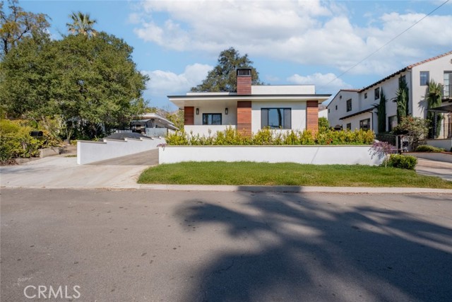 Property photo of 421 Mariposa AV