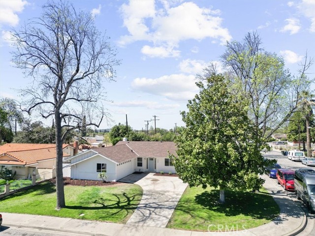 Property photo of 246 Aldama AV